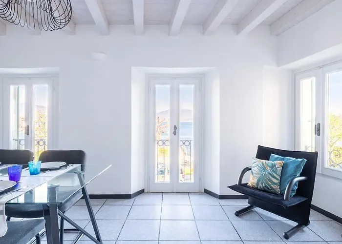 Апартаменты Incanto Splendida Vista In Pieno Centro Леза